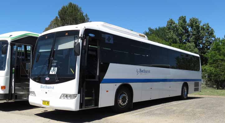 Bathurst Mercedes OH1830L Mills Tui Orbit 19